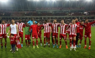 Sivasspor, Denizlispor&#039;u konuk ediyor