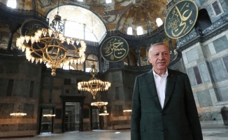 Cumhurbaşkanı Erdoğan Ayasofya Camisi&#039;nde incelemelerde bulundu