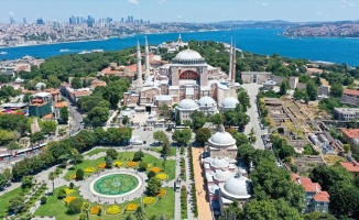 Fatih Sultan Mehmet&#039;in Ayasofya Vakfiyesi, Ayasofya Camisi&#039;nin tarihine ışık tutuyor