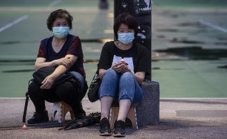 Hong Kong&#039;da Kovid-19 vaka sayısının artması nedeniyle önlemler sıkılaştırılıyor