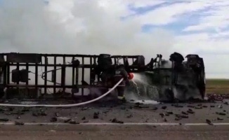 Türk TIR’ı Kazakistan&#039;da yanarak kül oldu