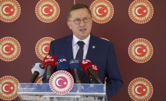 İYİ Parti Grup Başkanvekili Türkkan okulların açılışının ertelenmesini istedi