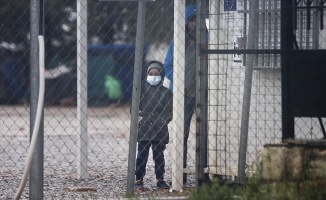 Avrupalı yardım kuruluşları, sığınmacılar konusunda Yunanistan&#039;ı Avrupa Komisyonuna şikayet etti