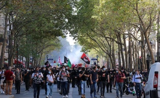 Fransa&#039;da Macron ve hükümet karşıtı protestolar düzenlendi