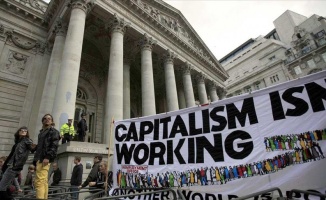 İngiliz hükümetinden okullarda &#039;kapitalizm karşıtı&#039; kaynakların kullanılmaması uyarısı