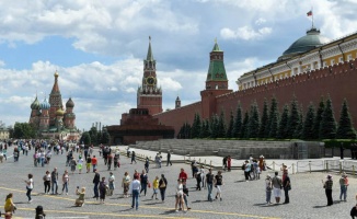 Rusya vatandaşları 14 yılda ilk kez harcamalarını kıstı