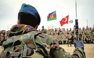 Rus askeri uzman Hodaryonok: Azerbaycan artık güçlü bir orduya sahip