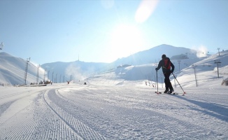 Rus turist kafileleri yıllar sonra Palandöken'de kayak keyfi yaşayacak