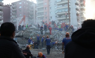 AFAD Başkanı Güllüoğlu: İzmir&#039;de arama kurtarma ekipleri çalışmalarını tamamladı