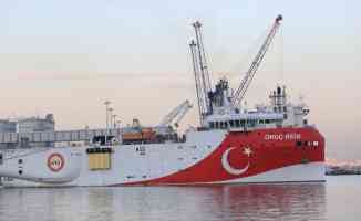 Oruç Reis gemisi Antalya Limanı&#039;ndan ayrıldı