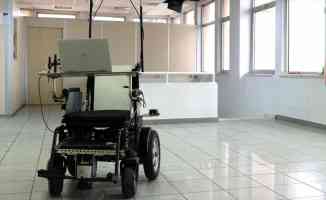 İTÜ&#039;de yürüyemeyenler için yapay zekaya sahip otonom tekerlekli sandalye geliştirildi