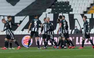 Beşiktaş, Kayserispor&#039;u sahasında devirdi