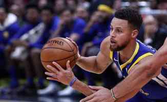 NBA'de Golden State Warriors'ı galibiyete Stephen Curry taşıdı