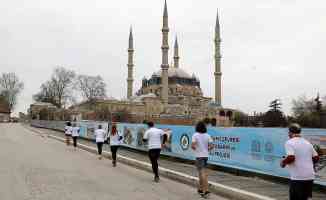 Selimiye Camisi&#039;nin UNESCO&#039;ya girişinin 10. yıl dönümünde atletler cami çevresinde10 tur attı