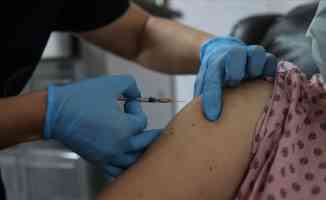 BioNTech/Pfizer, AB&#039;ye 1,8 milyar doz daha Kovid-19 aşısı verecek