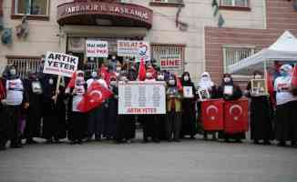 Diyarbakır anneleri, Anneler Günü&#039;nü evlat hasretiyle geçirmenin hüznünü yaşıyor