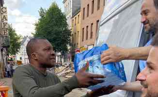 Almanya&#039;da Diyanet İşleri Türk İslam Birliği gönüllülerinden sel felaketi mağdurlarına yardım