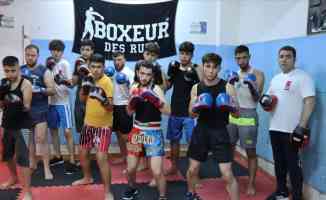 Suriyeli boks antrenörü, Kilis&#039;te geleceğin şampiyonlarını yetiştirmek için çalışıyor