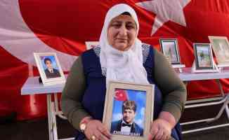Diyarbakır annelerinden Panay: Çocuğumu almadan buradan gitmiyorum