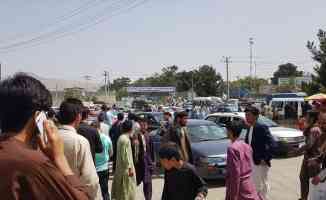 Kabil&#039;deki havalimanının giriş kapısında 4 Afgan askeri hayatını kaybetti