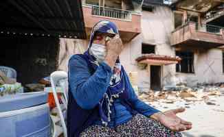 Manavgat&#039;taki yangında evi zarar gören kadın yaşadıklarını gözyaşıyla anlattı