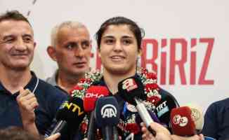 Olimpiyat şampiyonu Busenaz Sürmeneli: Türk kadının yapabileceklerini gösterdiğim için çok mutluyum