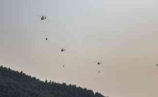Orman yangınlarına helikopterler saatte 30 ton su taşıyabiliyor