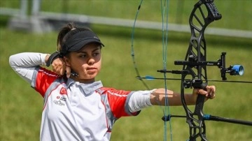 3. Avrupa Oyunları'nda okçuluk kadınlar makaralı yay dalında Hazal Burun, bronz madalya kazandı