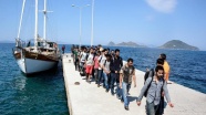 76 yabancı uyruklu ABD bayraklı ahşap teknede yakalandı