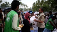 80 bin Arakanlı'ya acil yardım ulaştırıldı