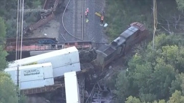 ABD'nin Colorado eyaletinde iki yük treni çarpışarak raydan çıktı