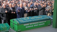 Adana'da karbonmonoksitten zehirlenen 5 kişinin cenazesi toprağa verildi