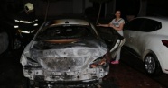 Adana’da şizofren hastası komşularının araçlarını ateşe verdi