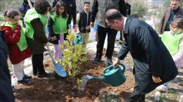 Adana'da orman yangınında zarar gören alana 2 bin 22 fidan dikildi