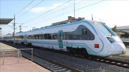 Adapazarı-Gebze bölgesel trenini 2,5 milyondan fazla yolcu kullandı