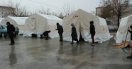 Adıyaman'da Önce deprem sonra yağmur: Çadırları su bastı
