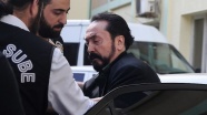 Adnan Oktar'dan suçlamalara 'kaçamak' cevaplar