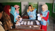 Afganistan'da bazı gruplar oyların yeniden sayılmasını engelliyor