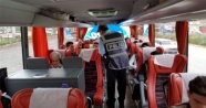 Afganlı mülteciler otobüste yakalandı