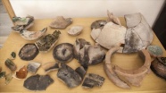 Ahlat&#039;taki İç Kale kazılarında 5 bin 200 yıllık seramik parçaları bulundu