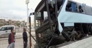 AK Parti kongresine partilileri taşıyan otobüs Polatlı'da kaza yaptı: 32 yaralı