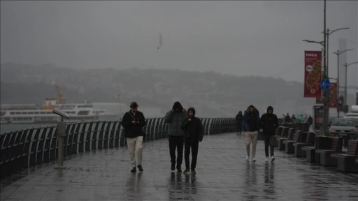 AKOM'dan İstanbul için kuvvetli sağanak ve fırtına uyarısı