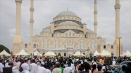 Akra&#039;da açılan Gana Milli Cami ve Külliyesi, Osmanlı mimarisiyle dikkati çekiyor