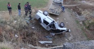 Aksaray’da otomobil menfeze devrildi: 4 yaralı