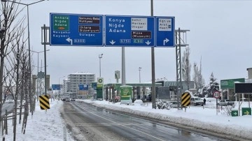 Aksaray'ı çevre illere bağlayan kara yollarında ulaşım normale döndü