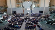 Alman hükümeti Federal Meclis in aldığı karara mesafe koyacak