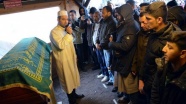 Almanya'da darbedilerek öldürülen Suriyeli son yolculuğuna uğurlandı