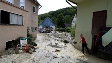 Almanya'da fırtına ve su baskını sonucu 1 kişi öldü, 40 kişi yaralandı