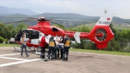 Ambulans helikopter doğum yapan kadın için havalandı