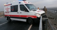 Ambulans zincirleme kazaya karıştı: 11 yaralı